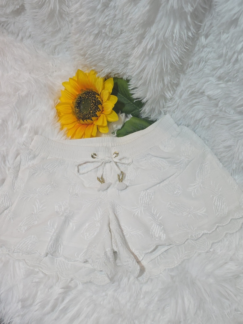 Lilly Pulitzer White Embroidered Cotton Drawstring Shorts